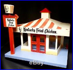 RARE! 1960's/70's KENTUCKY FRIED CHICKEN KFC PLAYSET Colonel Sanders figure toy