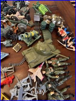 RARE Huge Mixed Lot of Vintage Plastic Army Men Soldiers & Accessories