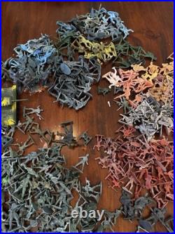 RARE Huge Mixed Lot of Vintage Plastic Army Men Soldiers & Accessories