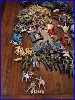 RARE Huge Mixed Lot of Vintage Plastic Army Men Soldiers & Accessories