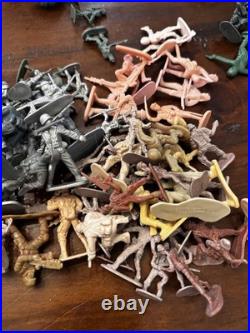 RARE Huge Mixed Lot of Vintage Plastic Army Men Soldiers & Accessories