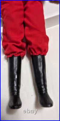 RARE Vintage V Enemy Visitor 12-inch Action Figure w Gun and Shades PRISTINE