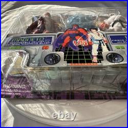 Rare Vintage'97 TOY BIZ X-Men VS Street Fighter Magneto Ryu Figures Sealed 38T
