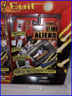 Rare Vintage Test Tube Aliens 2 Pack Yagoni & Shako (New) 4Kidz, JKID, JP Toys
