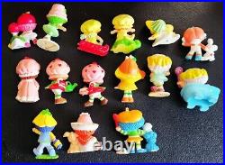 Strawberry Shortcake display case & miniature toy figures vintage 80s Kenner