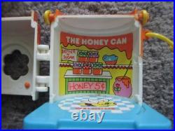 TOMY The Busy Bears Of Hippity Hollow 6 homes 3 bears