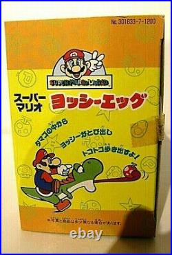 Takara Vintage 1992 Super Mario world Yoshi Cracking Egg Toy