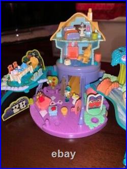 Ultra Rare Alice in Wonderland Bluebird Disney Polly Pocket playset 1 figure inc