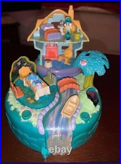 Ultra Rare Alice in Wonderland Bluebird Disney Polly Pocket playset 1 figure inc