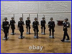 VERY RARE Hiriart 8 Pc. WWII German Soldier Lead Figures, EXCELLENT COND, Preown