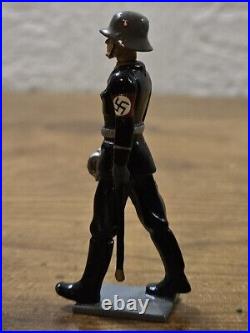 VERY RARE Hiriart 8 Pc. WWII German Soldier Lead Figures, EXCELLENT COND, Preown