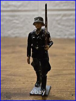 VERY RARE Hiriart 8 Pc. WWII German Soldier Lead Figures, EXCELLENT COND, Preown