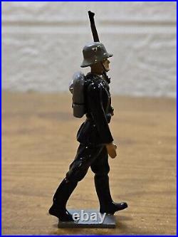 VERY RARE Hiriart 8 Pc. WWII German Soldier Lead Figures, EXCELLENT COND, Preown