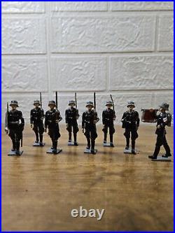 VERY RARE Hiriart 8 Pc. WWII German Soldier Lead Figures, EXCELLENT COND, Preown