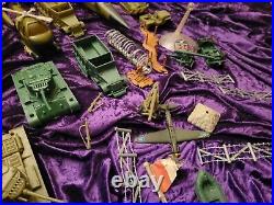 VINTAGE ACTION FIGURE MILITARY TOY LOT of 40 Vehicles 188 ARMY MEN Tanks Planes+