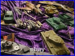 VINTAGE ACTION FIGURE MILITARY TOY LOT of 40 Vehicles 188 ARMY MEN Tanks Planes+