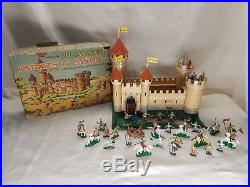 VINTAGE MARX MINIATURE PLAYSET KNIGHTS AND CASTLE with BOX + FIGURES EXCELLENT