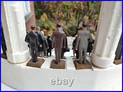 VINTAGE MARX TOY PRESIDENTS OF THE US SET 1-37 + ORIGINAL DISPLAY STAND Read