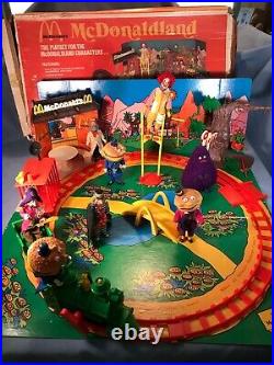 VTG 1976 Remco McDonaldland Playset withTrain in box plus Complete set Figures