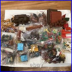 VTG Lot Over 500Piece Plastic Western & War Themed Action Figures & Accessories