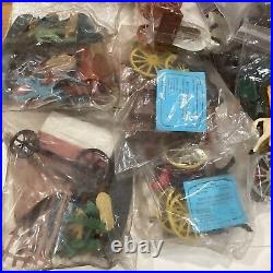 VTG Lot Over 500Piece Plastic Western & War Themed Action Figures & Accessories