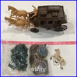 VTG Lot Over 500Piece Plastic Western & War Themed Action Figures & Accessories