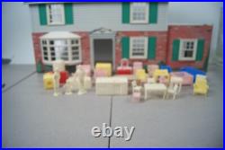 Vintage 1940-50's Marx Tin Toy Dollhouse Family Figures Full Of Furniture