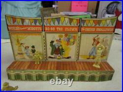 Vintage 1950's Marx Super Circus Tent with 2 Side Shows & 18 Figures No Flags