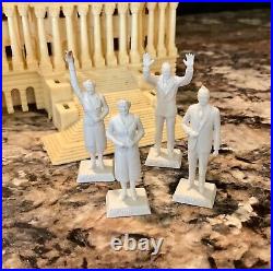 Vintage 1956 Louis Marx & Co THE CAPITOL with35 Figures + Instructions No Box #436