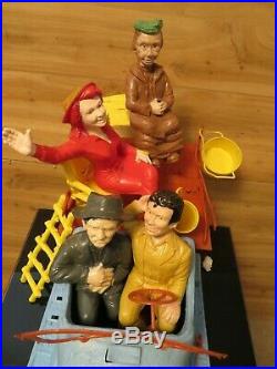 Vintage 1963 Beverly Hillbillies Jalopy Wind up Toy Truck With Figures