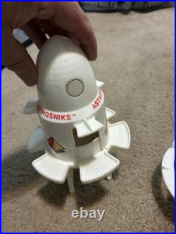 Vintage 1983 Schaper Astrosniks Spacemobile & Space Platform NIB + Bonus Figures