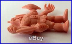 Vintage 1985 Muscle SATAN CROSS Figure # 236 M. U. S. C. L. E. Men Toy Figure