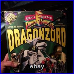 Vintage 1993 Bandai Power Rangers Deluxe Dragonzord & Green Ranger Action Figure