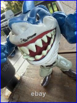 Vintage 1994 Street Sharks Sharkruiser 4x4 Vehicle &5 Street Shark Figures Lot