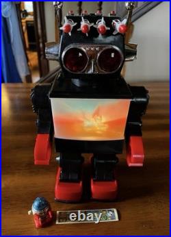 Vintage 80s Kamco Saturn 13 Giant Walking Robot Toy Complete With Box