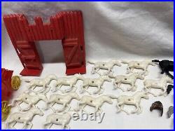 Vintage Cowboy Indians Plastic Toy Figures Covered Wagon Horses Lot 142 pieces