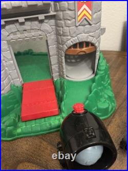 Vintage Fischer Price Great Adventures Castle RED Label Play Set Lot 11 Figures