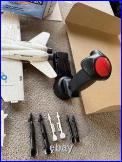 Vintage Hasbro Flying Fighters F/A-18 Hornet Fighting Falcon Jet 1989 80's Toy