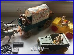 Vintage Ideal Roy Rogers Chuck Wagon, Grey & Yellow Jeeps, Figures, Accessories