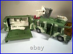 Vintage Jurrasic Park Toy Lot Command Center Trailer Vehicle Mini Figs Dinosaurs