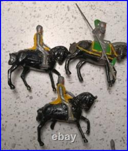 Vintage Lead Toy Knight England Johillco Charbens Lot Of 24 Figures