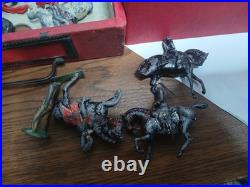 Vintage Lead Toy Soldier Lot Various Makers Antique Huge Collection Plus Case