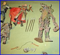 Vintage Lord Of The Rings Action Figure Lot of 12 + Weaponry & Accessories