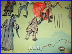 Vintage Lord Of The Rings Action Figure Lot of 12 + Weaponry & Accessories
