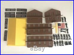 Vintage MARXVILLE ARMY BARRACKS with 19 Hard To Find 40mm SOLDIER FIGURES
