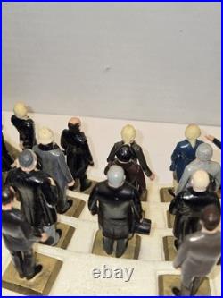 Vintage Marx 36 Labeled US President Figurines Set with Stand & Pillars Complete
