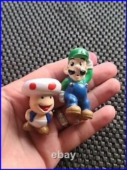 Vintage Nintendo Super Mario World Figure UK Christmas Cracker rare SNES N64