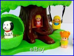 Vintage Palitoy Tree House With Family Figures & Furniture Accessories