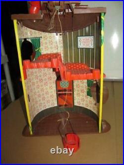 Vintage Remco Elly & Andy Mouse Treehouse and House with Figures and Accessories