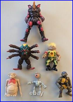 Vintage Set of 6 Toy Action Figures From 1990s